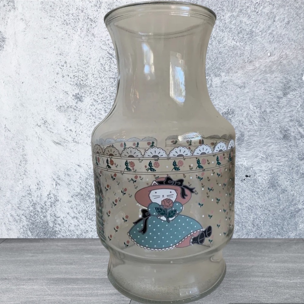 Vintage‎ Cottage core kitten girl Glass Pitcher
